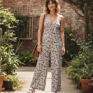 CLEARANCE Vintage 90’s Guess Floral Crossback Jumpsuit Romper Cottagecore Sz 3